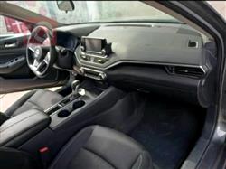 نيسان ألتيما